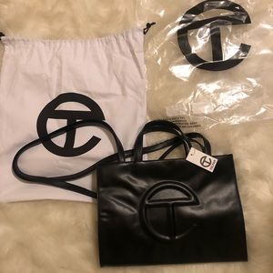 TELFAR BAG - Black Sz Medium